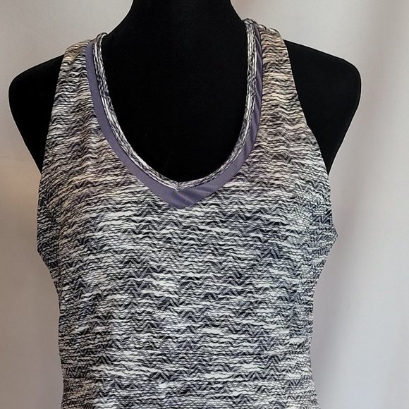 MPG Travel Dress - Picture 4 of 10